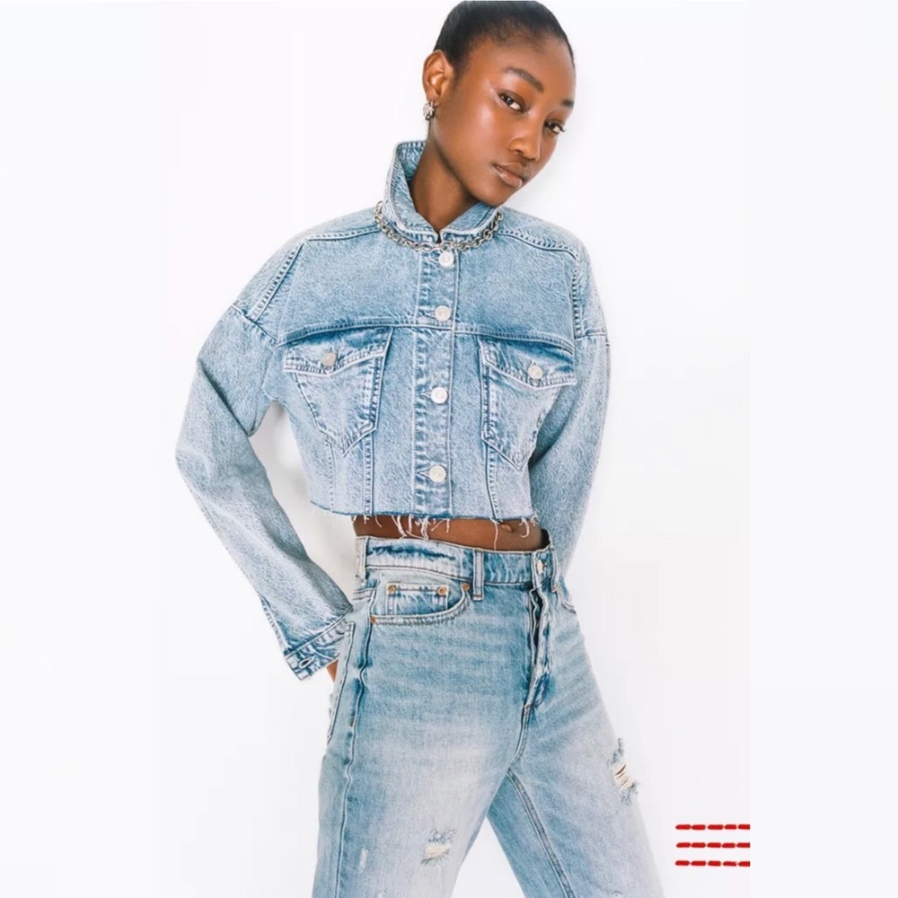 BDG Cropped Denim Trucker Jacket